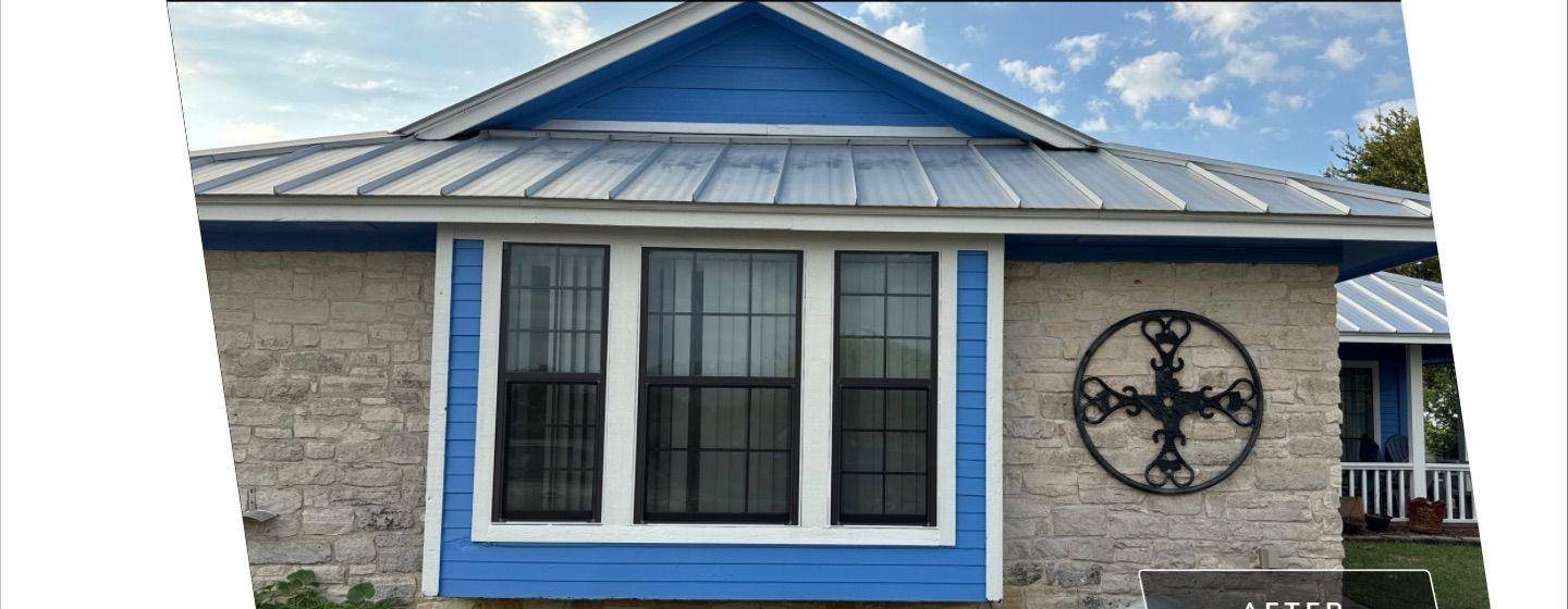Before and after photo of a bay window painted by Hill Country Painting in Hutto, TX