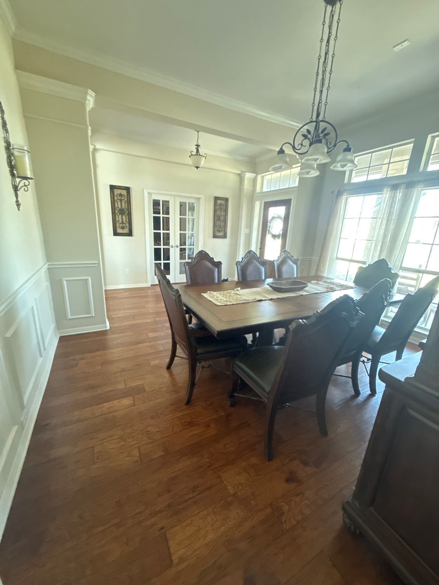 Dining and entry area ahead of interior painting in Georgetown, TX by Hill Country Painting