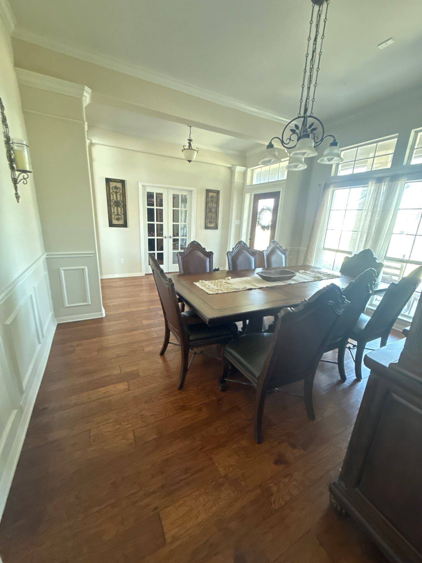 Dining and entry area ahead of interior painting in Georgetown, TX by Hill Country Painting