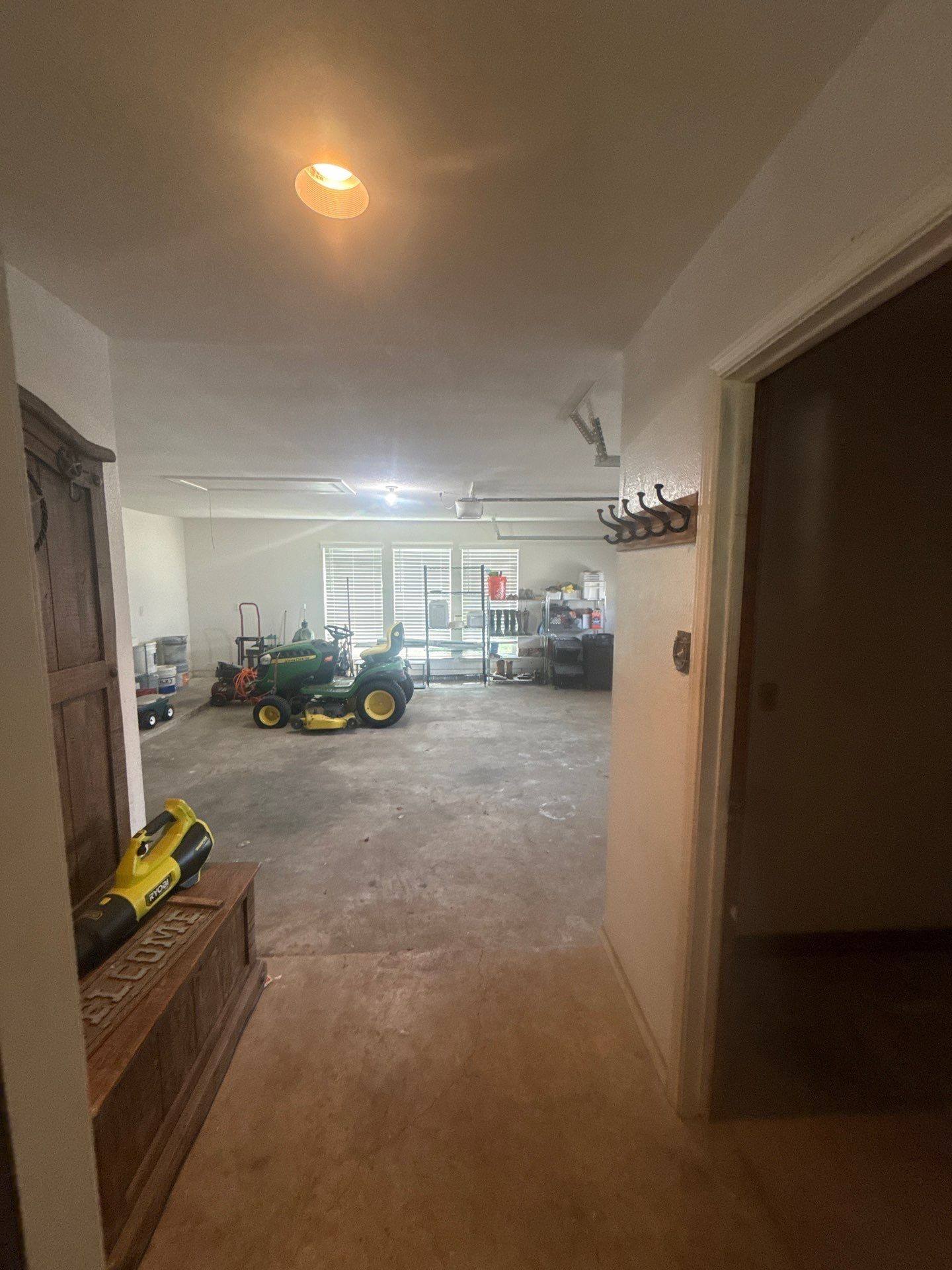 Entry way ceiling at a property on Co Rd 120 in Georgetown, TX ahead of interior ceiling painting by Hill Country Painting