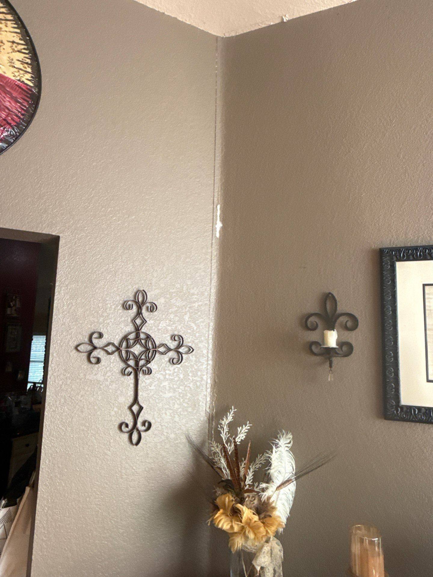 Entry way at a property on Thunderbay Dr in Georgetown, TX ahead of interior painting by Hill Country Painting