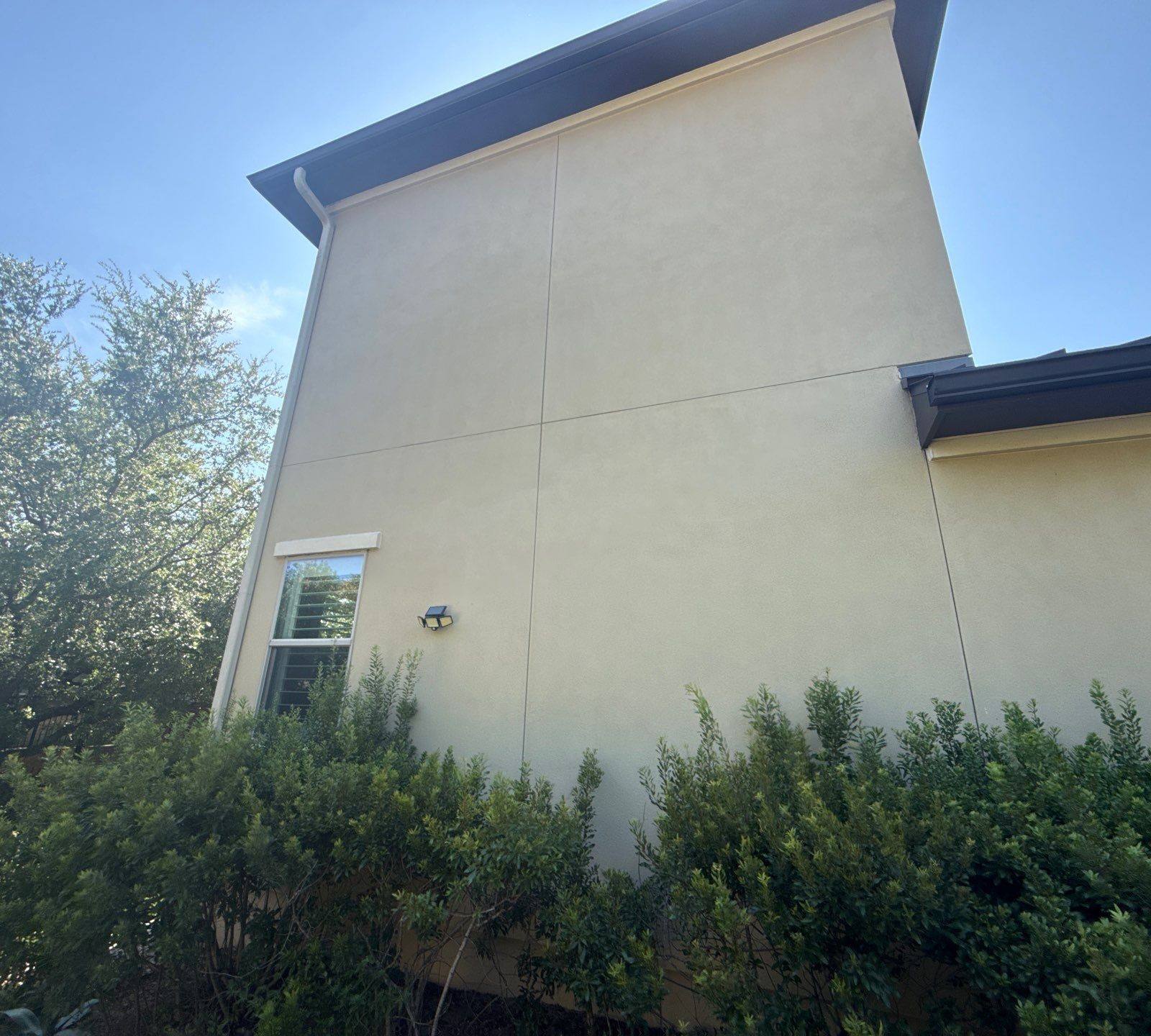 Side exterior of home ahead of painting