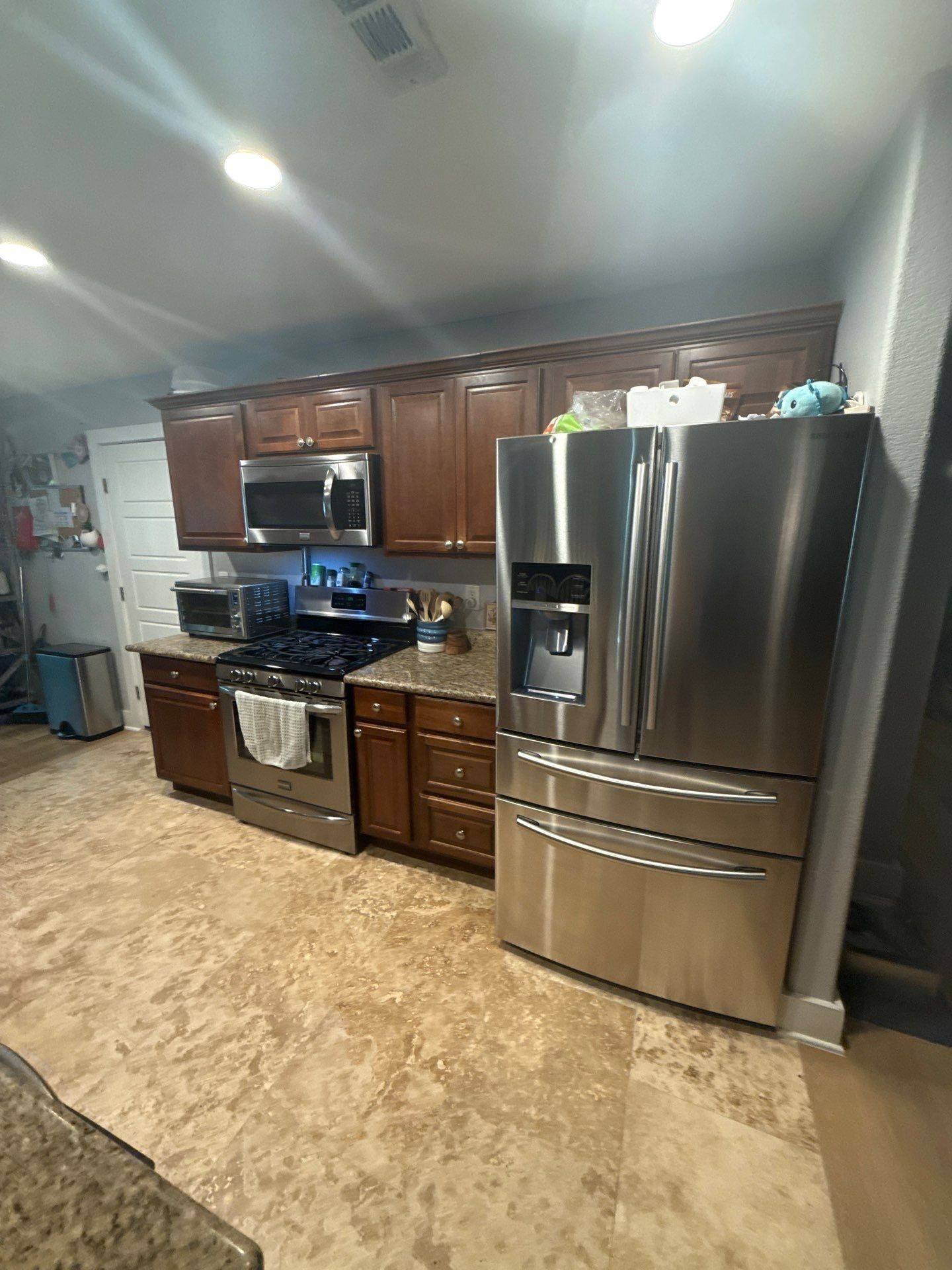 Kitchen before painting