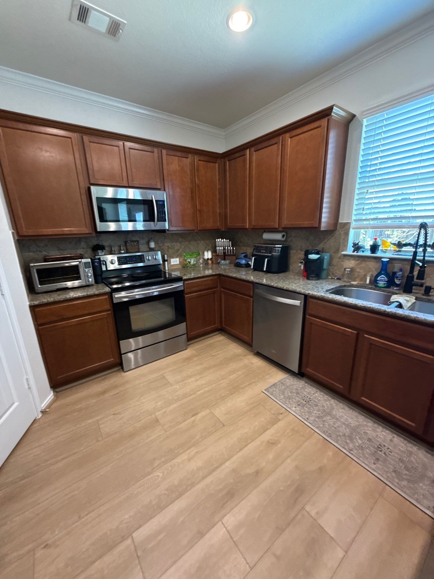 Kitchen cabinets and appliances