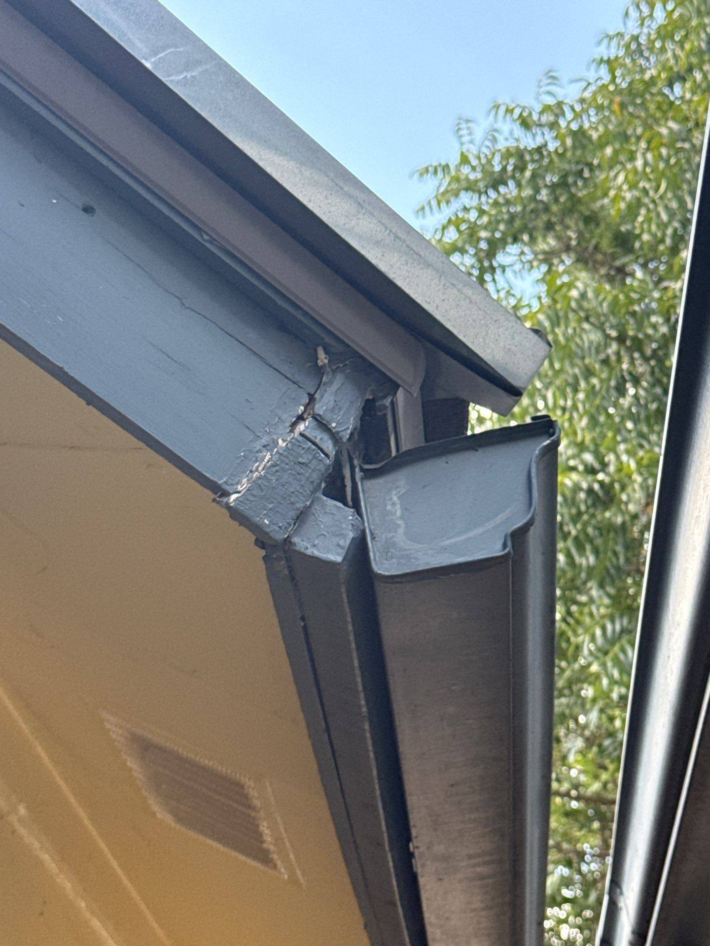 Gutter and fascia corner detail